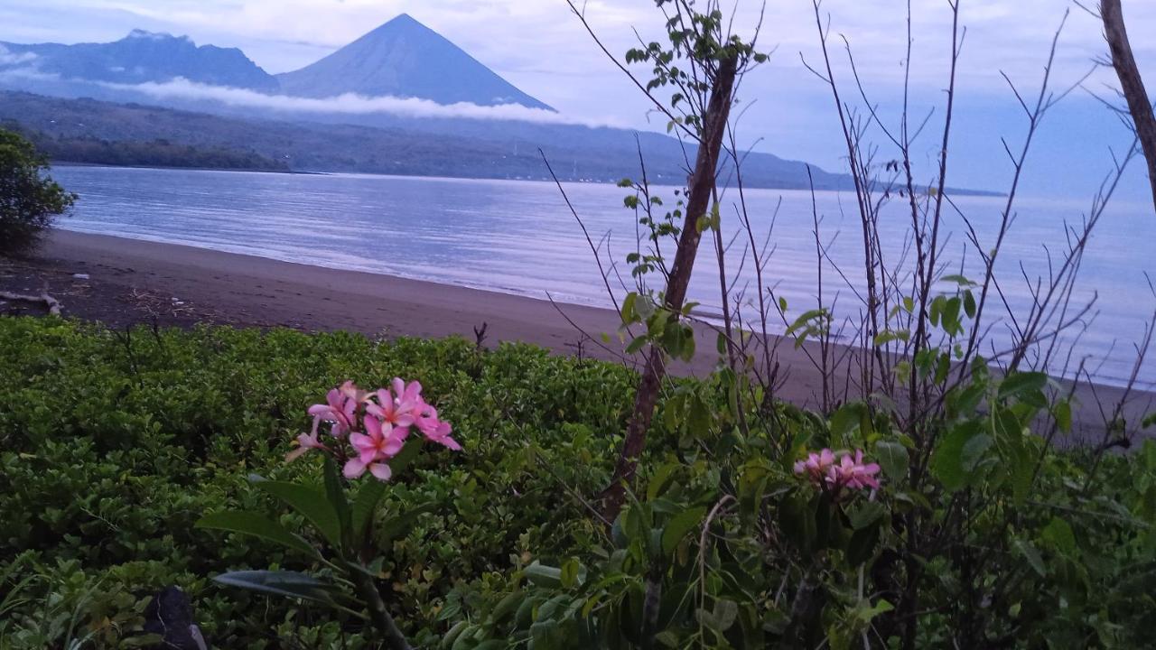 Gemo Beach Hotel Keli Bagian luar foto